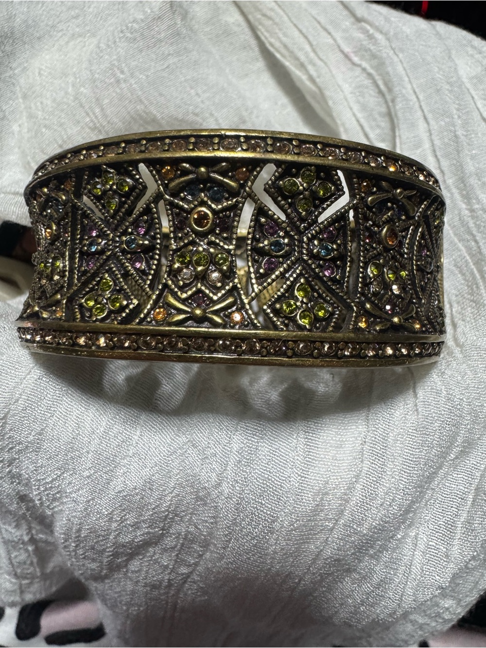 Vintage Heidi Daus "Byzantine Beauty" Hinged Crystal Bangle Bracelet